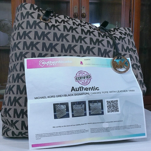 LKNW(No Call Outs) Michael Kors Jet Set Signature Canvas Lg.Tote W/Leather Trim - Picture 2 of 16